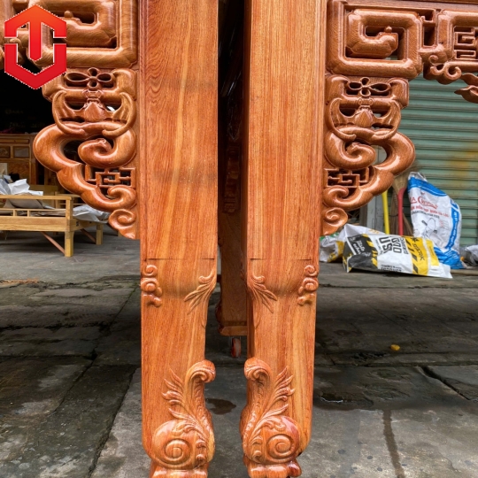 BÀN CÚNG HƯƠNG ĐÁ 1M97 CHÂN VÁT - CHẠM NHƯ Ý ĐẦU TƯ CHO NHỮNG KHOẢNH KHẮC QUÝ GIÁ BÊN GIA ĐÌNH TẠO RA KHÔNG GIAN THỜ CÚNG ẤM CÚNG VÀ SANG TRỌNG MANG LẠI SỰ BÌNH AN VÀ HẠNH PHÚC CHO MỌI THÀNH VIÊN TRONG GIA ĐÌNH - Ảnh 6